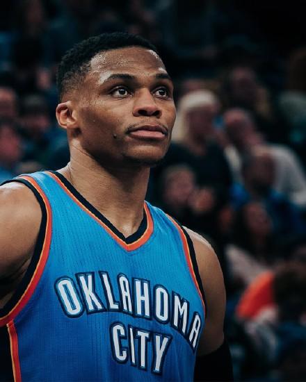 龄结构与成 龄结构与成